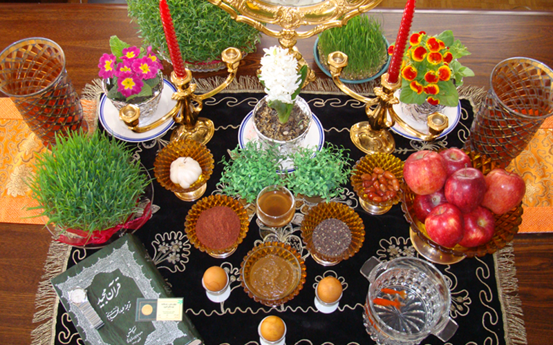 Sofreh haft sin (Sieben STafel des Nouruz) IranKultur Iran