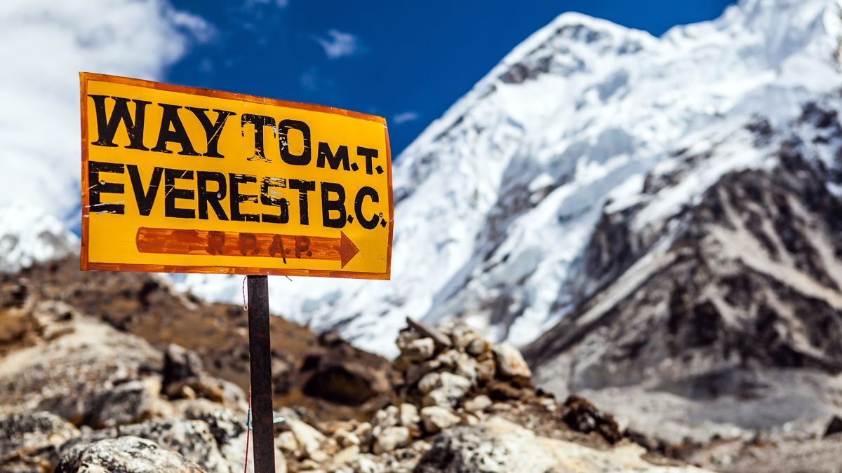 Iraner bezwingt den Mount Everest