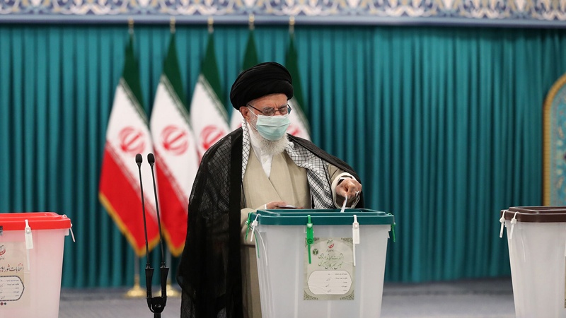Imam Chamenei: Heute ist Tag der iranischen Nation
