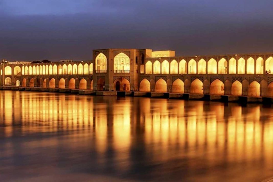 Die Chadschu-Brücke in Isfahan