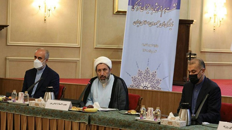 Irans Außenminister fordert möglichst mehr Koordination der Vertretungen der Islamischen Republik im Ausland