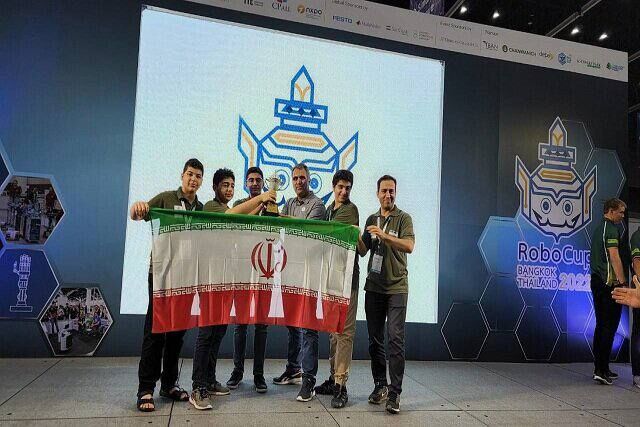 Erster Platz für iranische Schüler beim RoboCup 2022 in Thailand