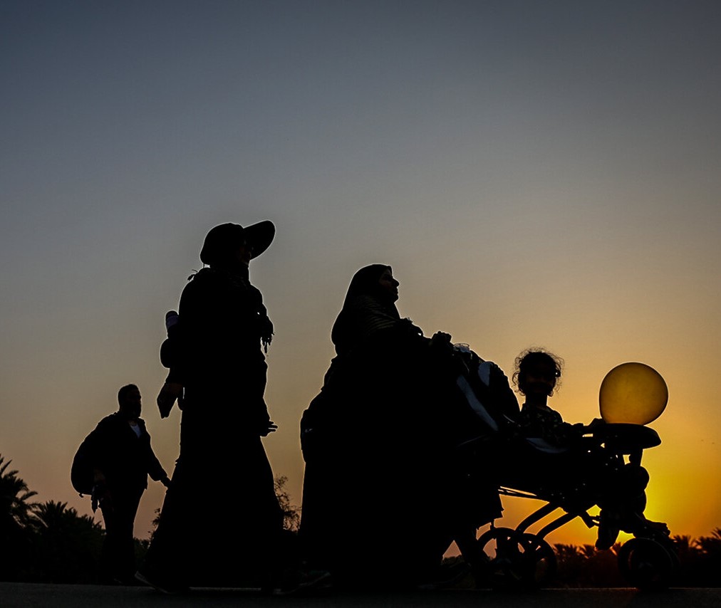ArbainPilger auf dem Weg nach Karbala IranKultur Iran Kultur