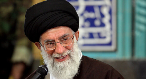 Imam Chamenei: Iran wird keine Mühe scheuen, das satanische Israel zu bekämpfen