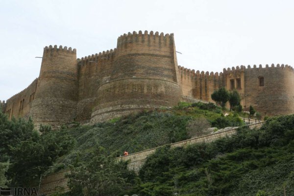 Die Festung Falak ol-Aflak 