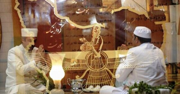 Yazd feiert den Jahrestag der Geburt von Ashu Zoroaster