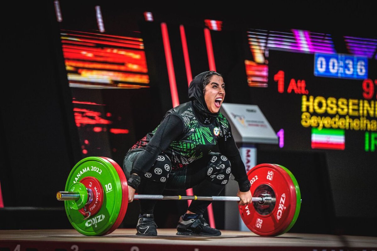 Erste Goldmedaille im Gewichtheben für Frauen für den Iran