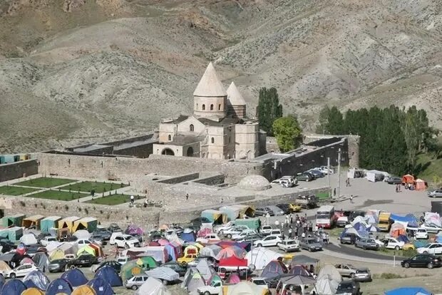 Badarak-Zeremonie – Christen aus aller Welt pilgern zur St. Thaddäus Kathedrale im Iran
