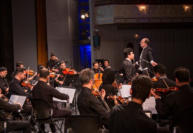 Nava-ye Aftab-Orchester spielt berühmte Filmsoundtracks im Bordsche Milad