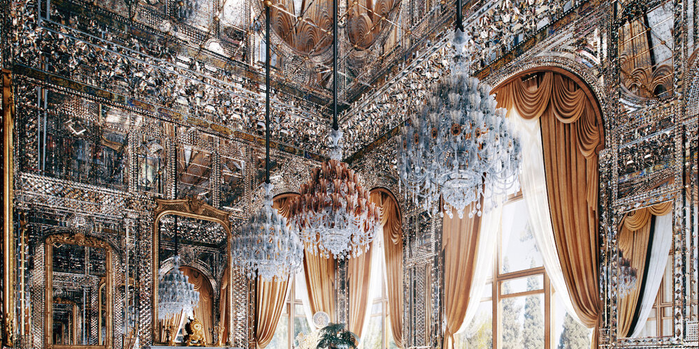 Die komplizierte Kunst der Spiegelarbeit in der iranischen Architektur